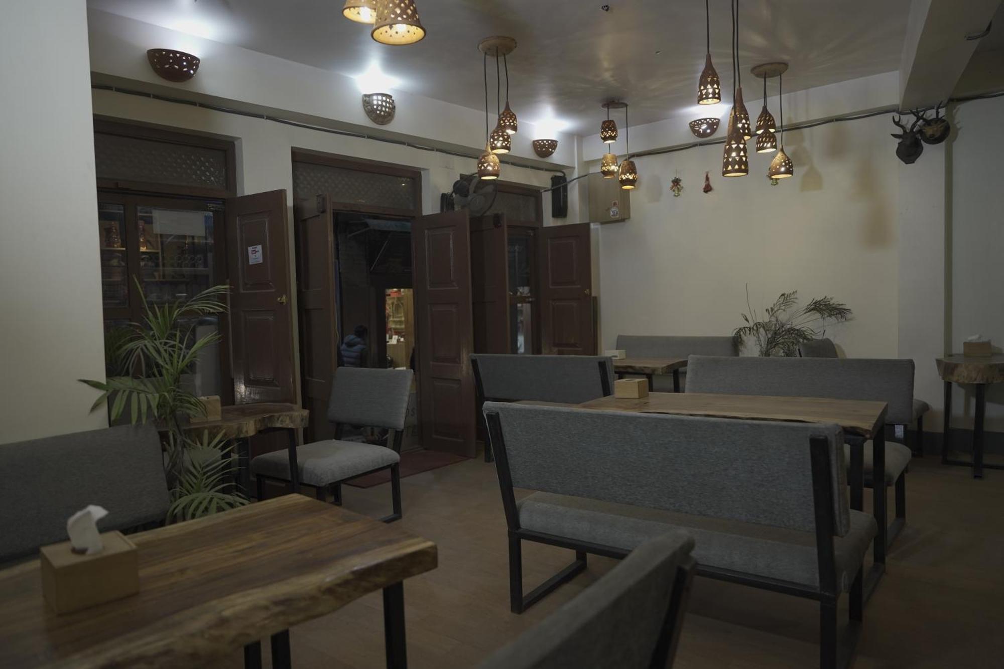 Cosy Hotel Bhaktapur Extérieur photo