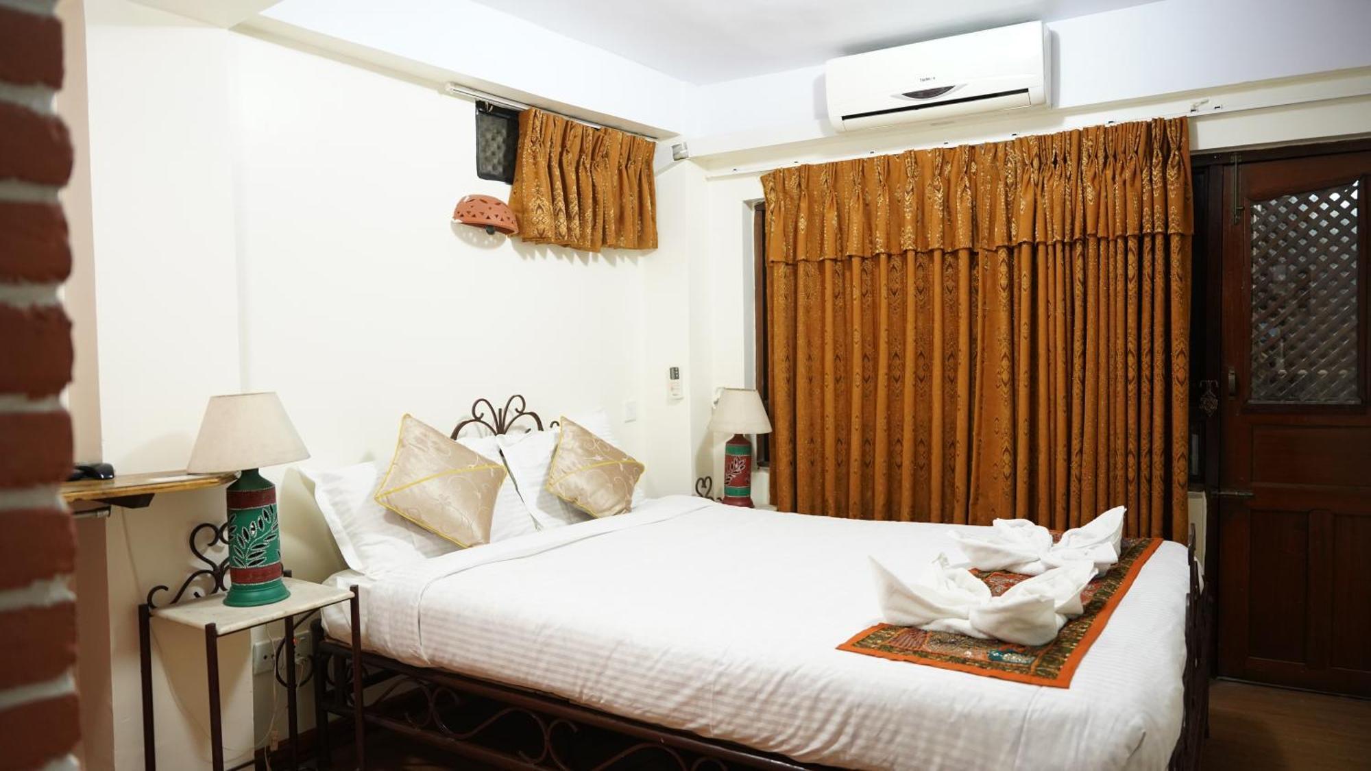 Cosy Hotel Bhaktapur Extérieur photo