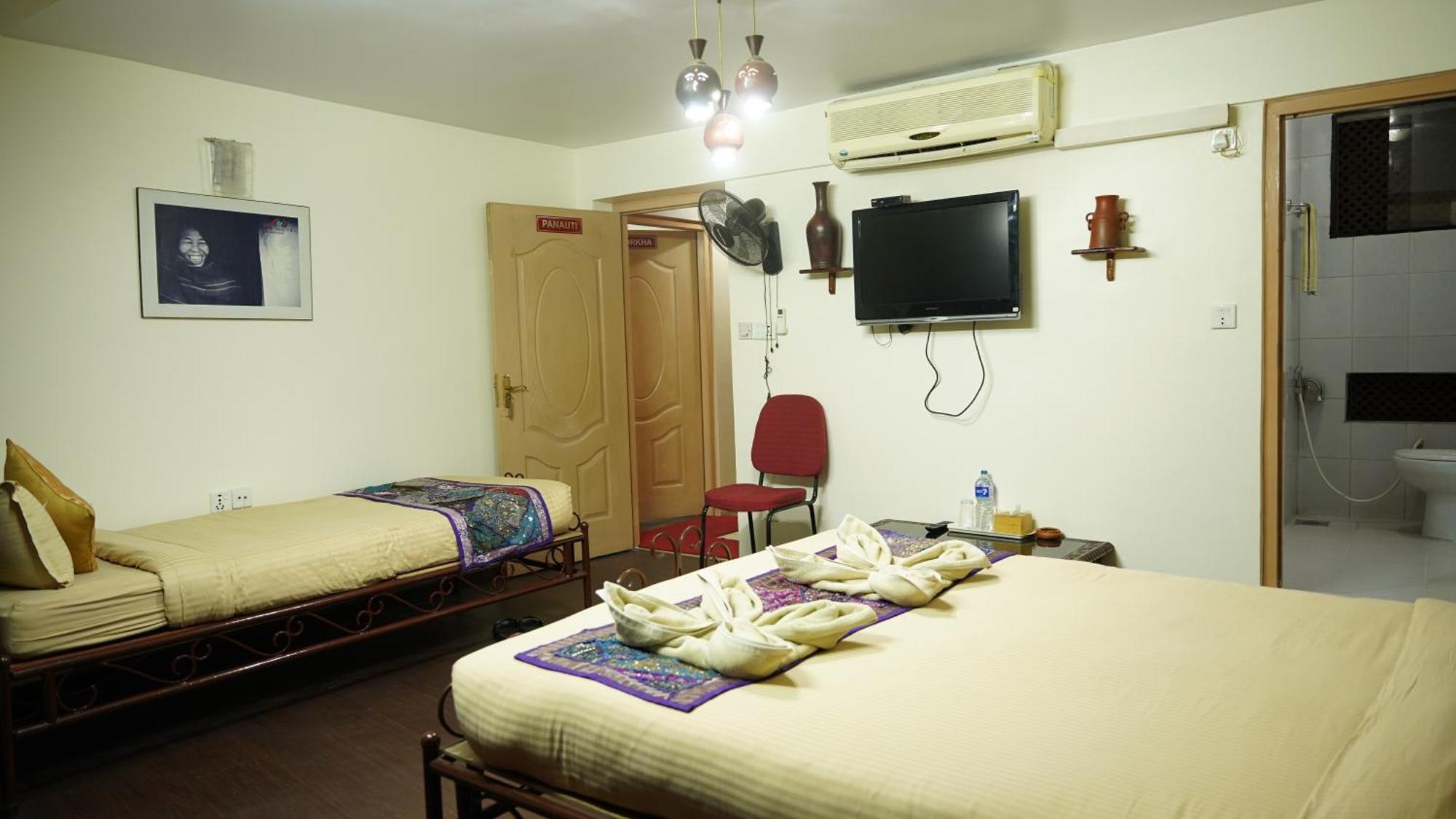 Cosy Hotel Bhaktapur Extérieur photo