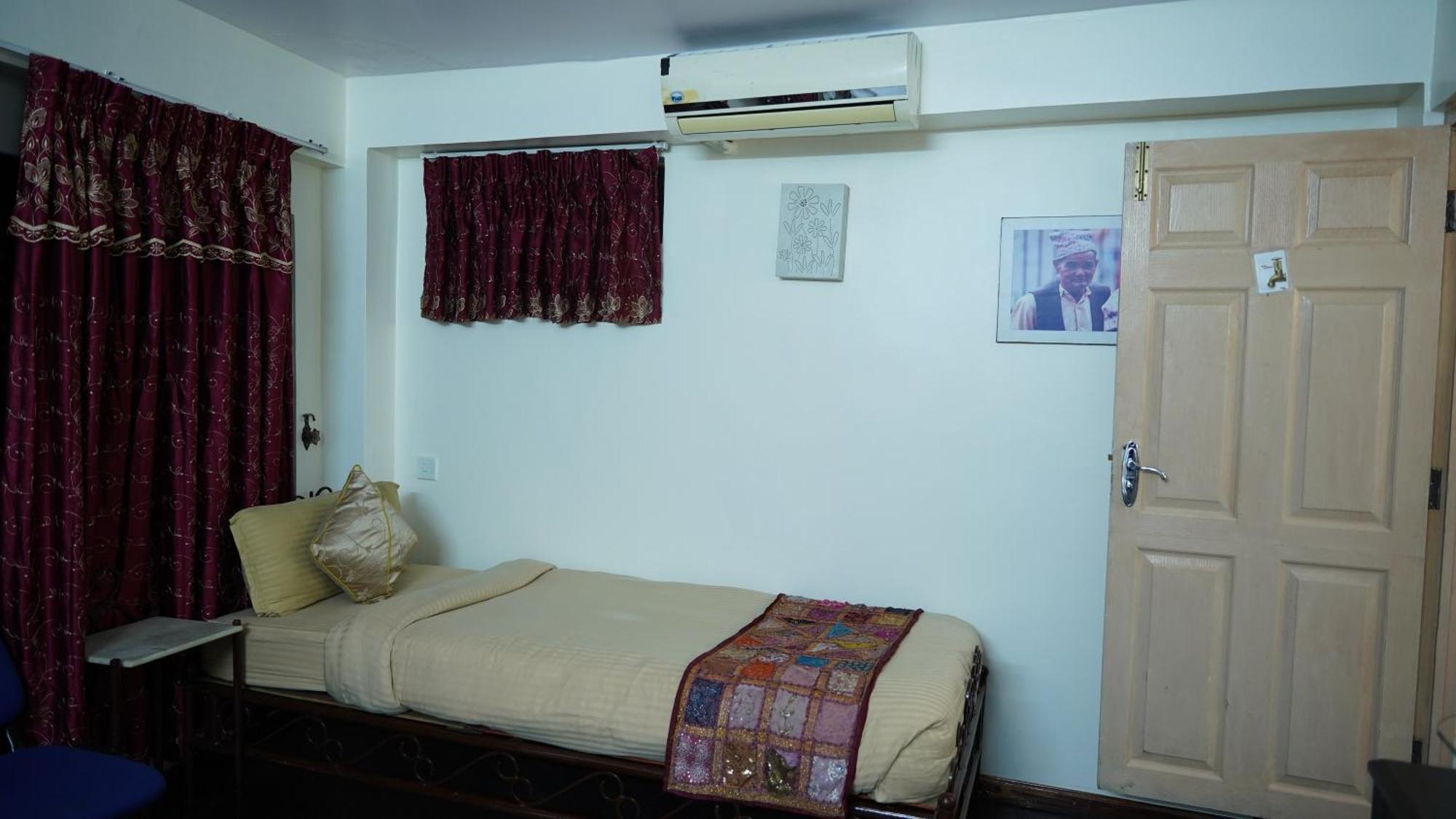 Cosy Hotel Bhaktapur Extérieur photo